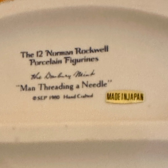 Norman Rockwell collectible porcelain figurine “Man Threading A Needle” - Picture 8 of 8